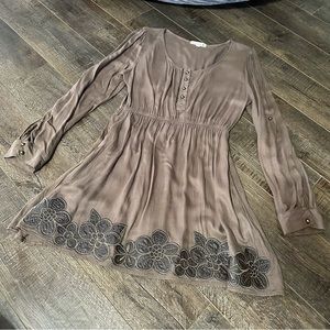 Double Zero Long Sleeved Top With Pockets Size Large Button Down Neckline